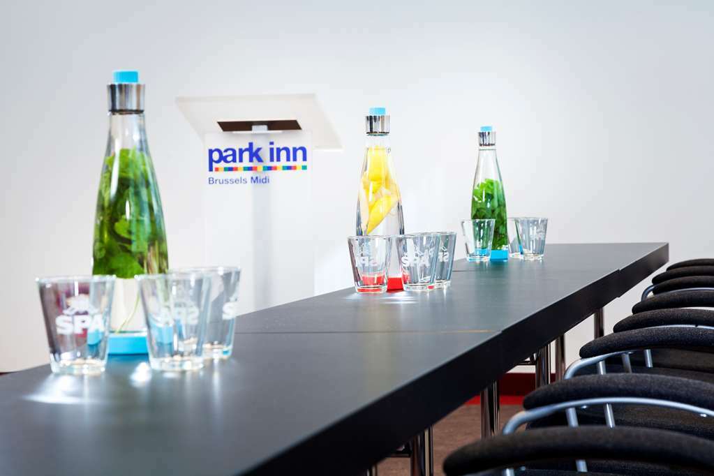 Park Inn By Radisson Brussels Centre Midi Saint-Gilles Instalações foto